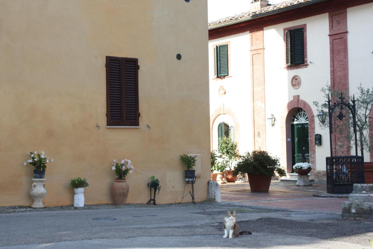 La Torre Di Caprera Apartment Siena Luaran gambar