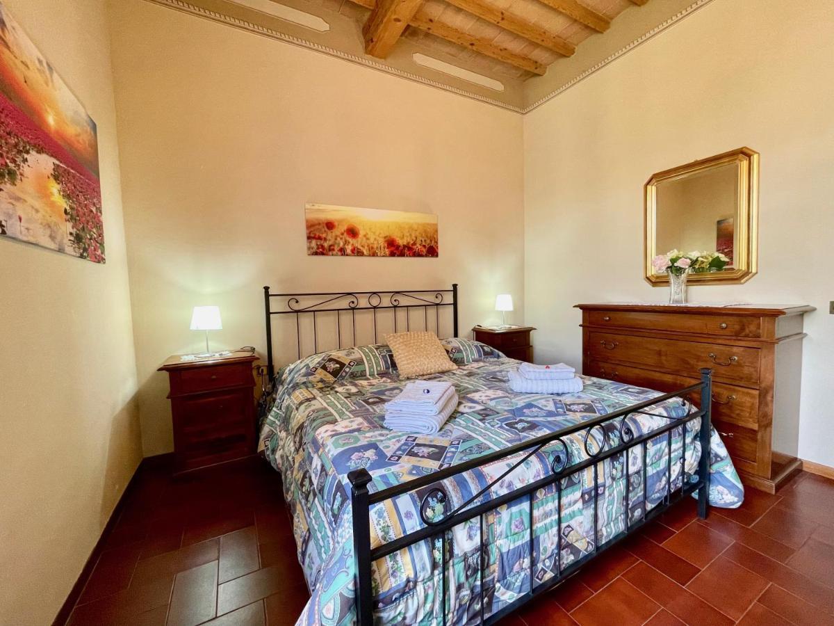 La Torre Di Caprera Apartment Siena Luaran gambar